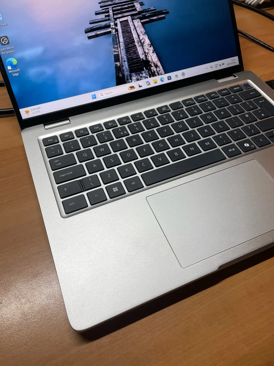 Dell Laptop Ultra 7 pro 16/512 windows 11 pro - Image 4