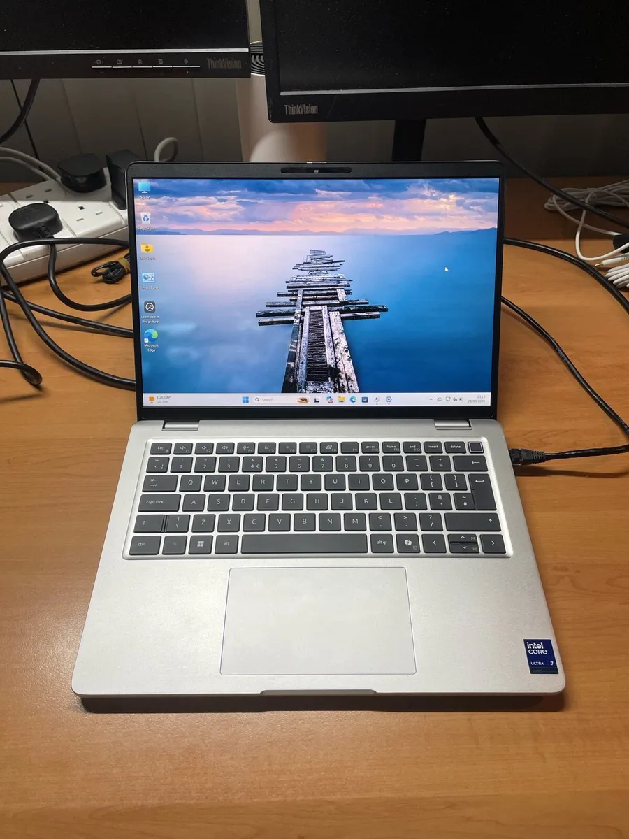 Dell Laptop Ultra 7 pro 16/512 windows 11 pro - Image 1