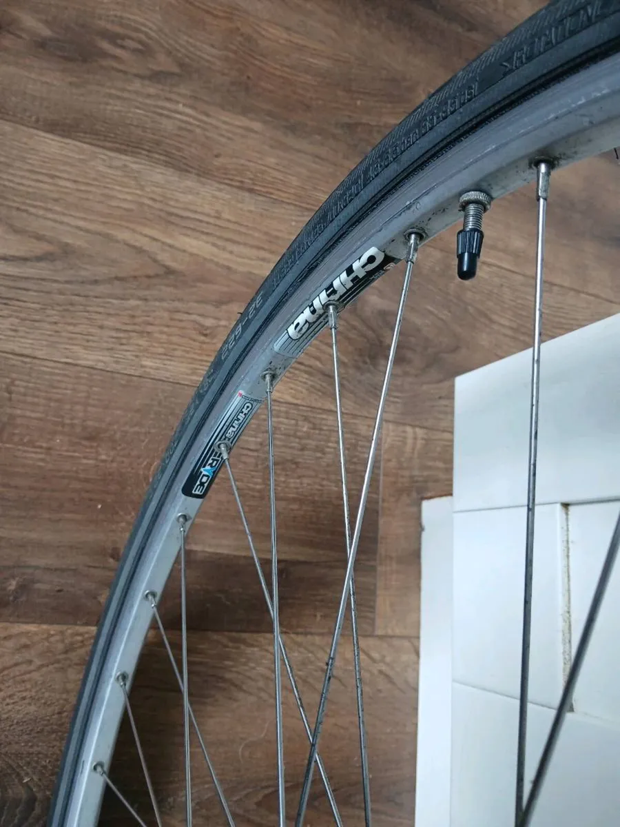 Dawes Galaxy Touring Bike - Image 4