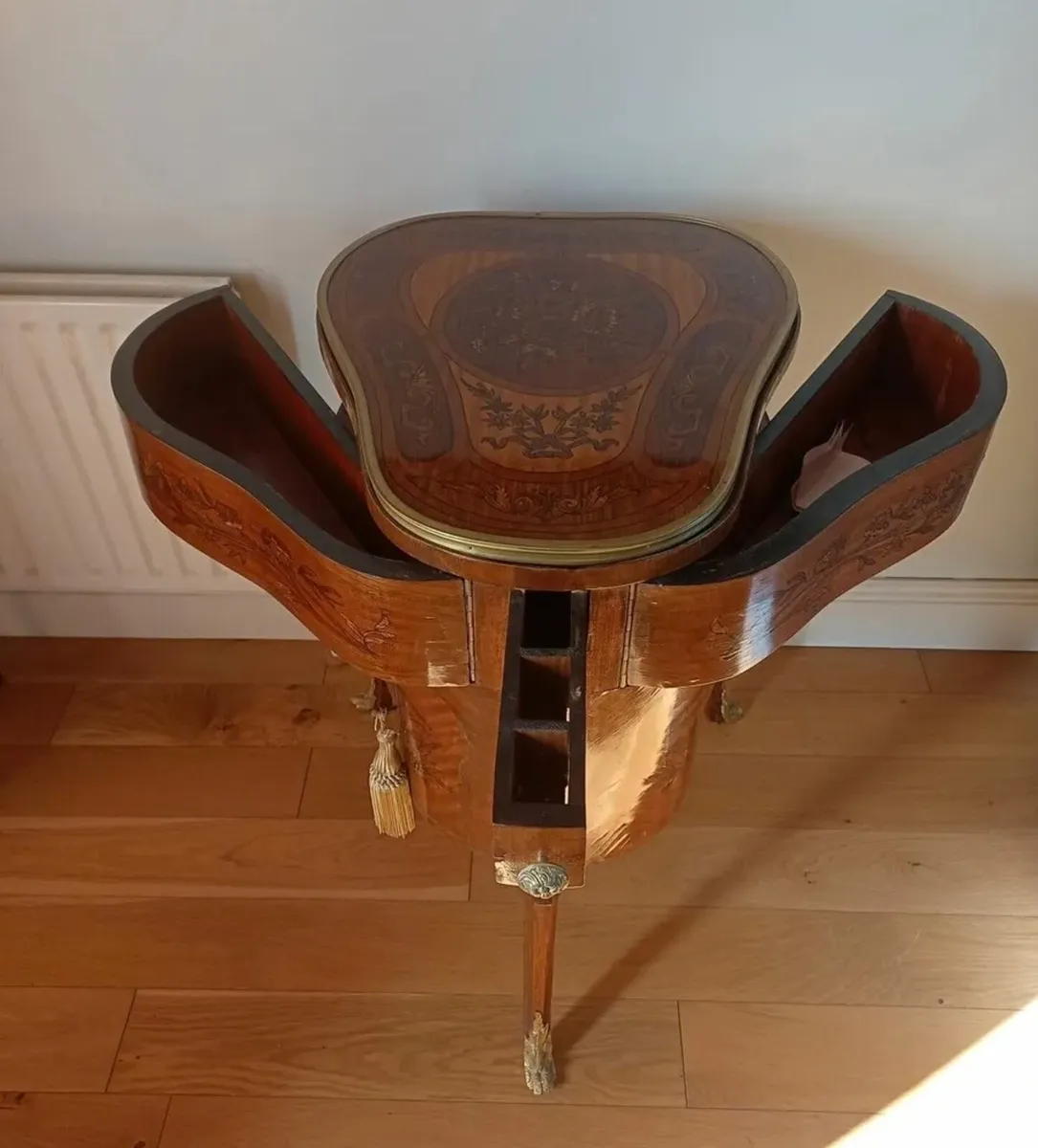 Antique Vernis Martin Heart Shaped dresser - Image 2