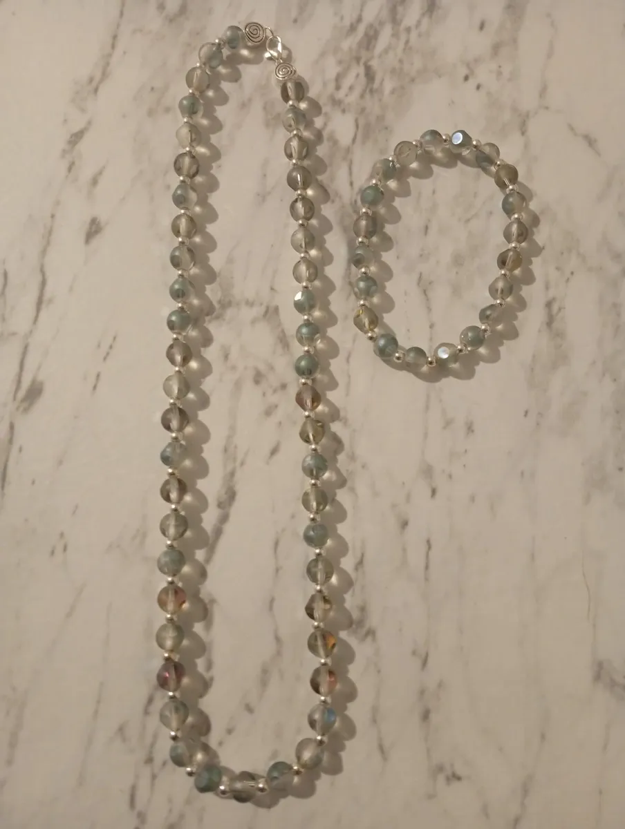 Necklace and matching bracelet - Image 2