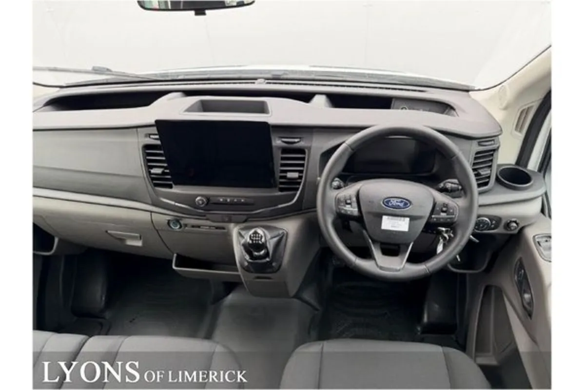 Ford Transit Minibus 130PS Manual - Image 4