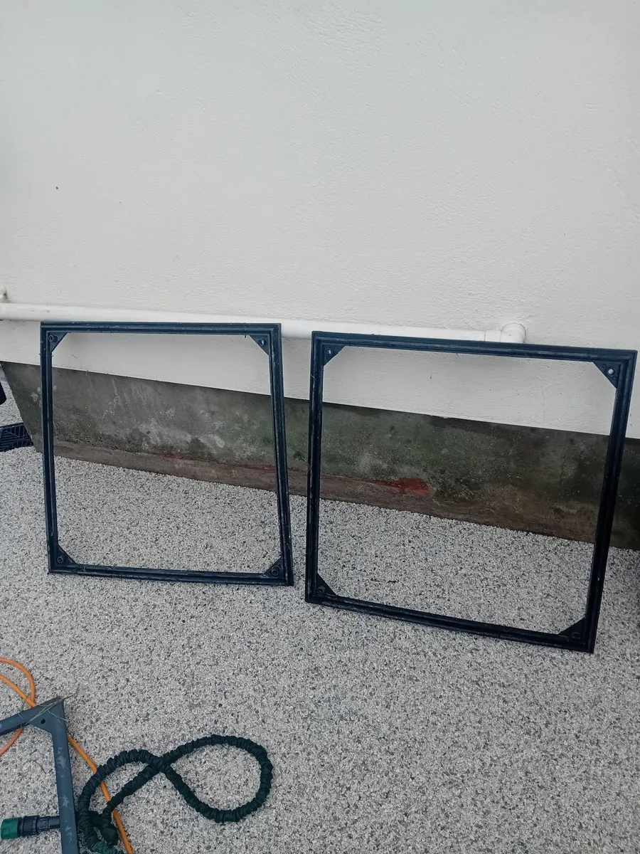 Manhole cover - Image 2