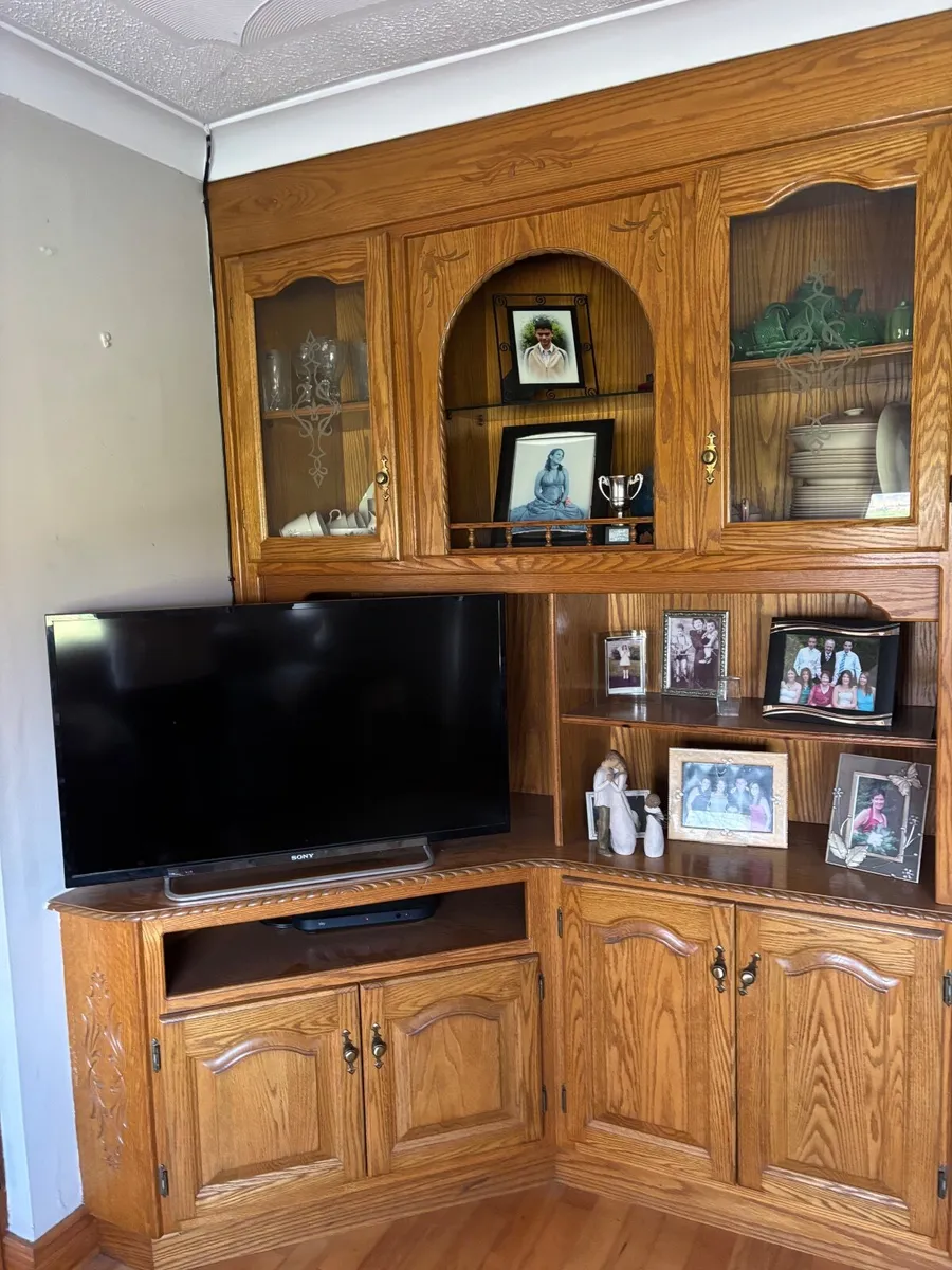 Sitting room built in units - Image 1