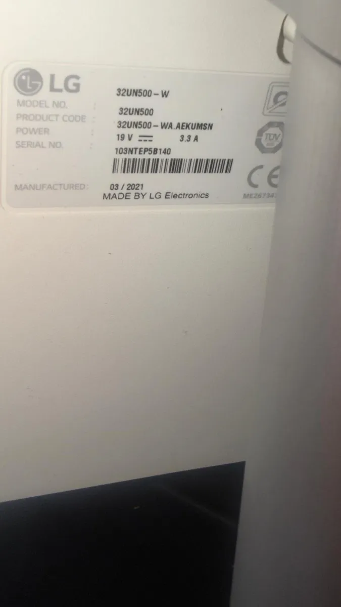 LG 32” 4K UHD Monitor - Image 2