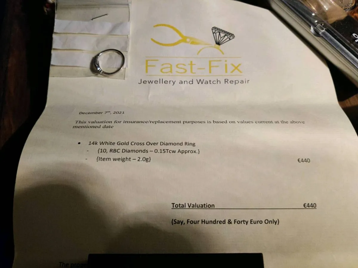 DIAMOND CROSSOVER, 14CT White Gold Ring & Cert ! - Image 3