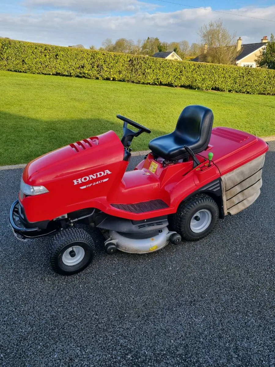 Honda 2417 Ride on Mower - Image 2