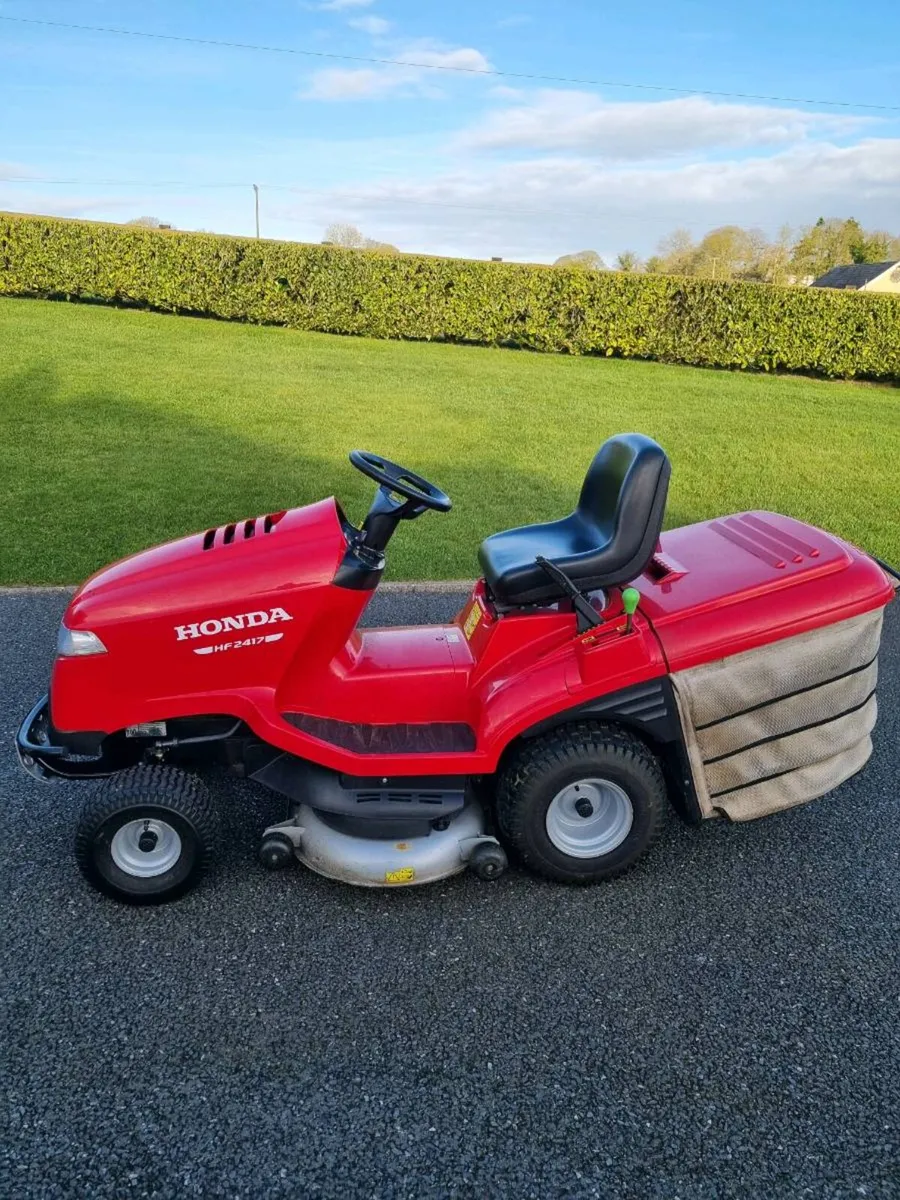 Honda 2417 Ride on Mower - Image 3