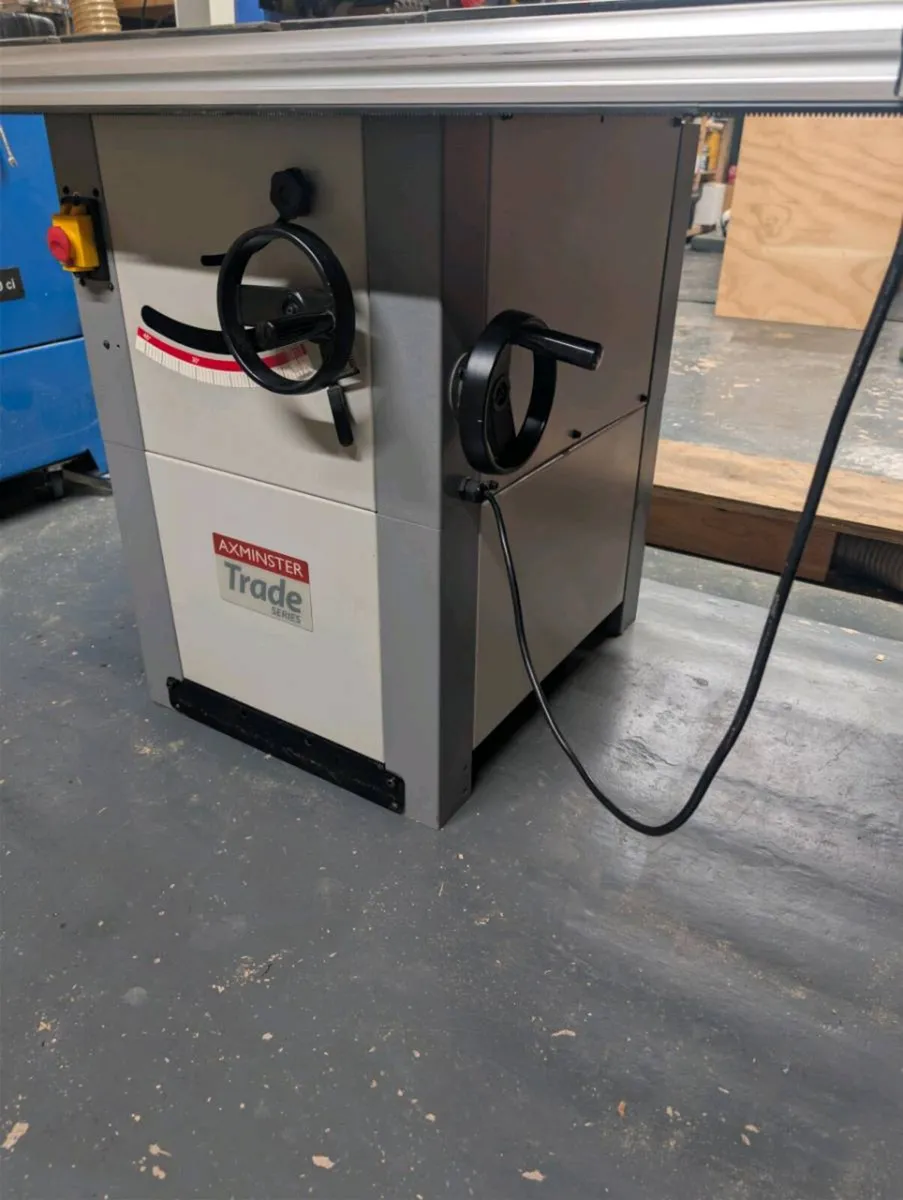 Axminster  Table Saw – 2.2kW Single - Image 2