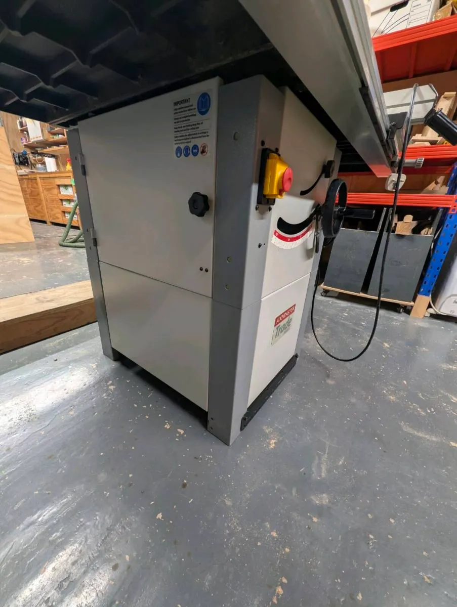 Axminster  Table Saw – 2.2kW Single - Image 3