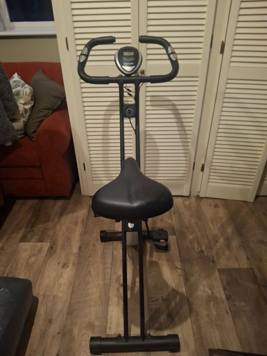 Excerise bike - Image 3