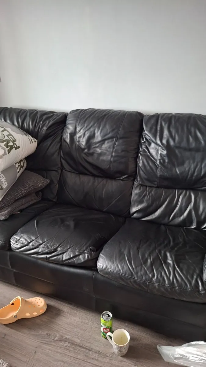 Settee - Image 1