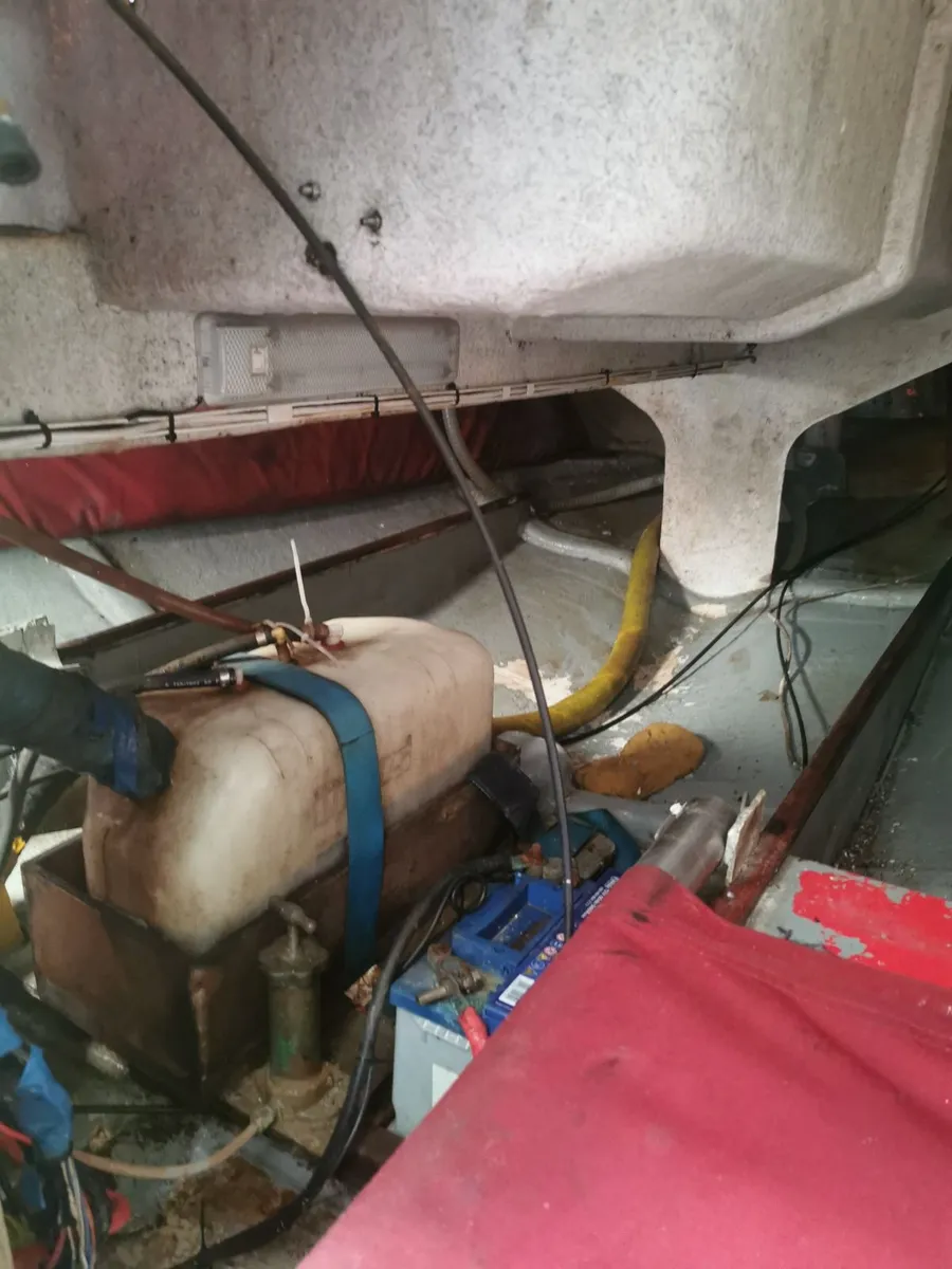 Hunter Formula 28 - Image 2