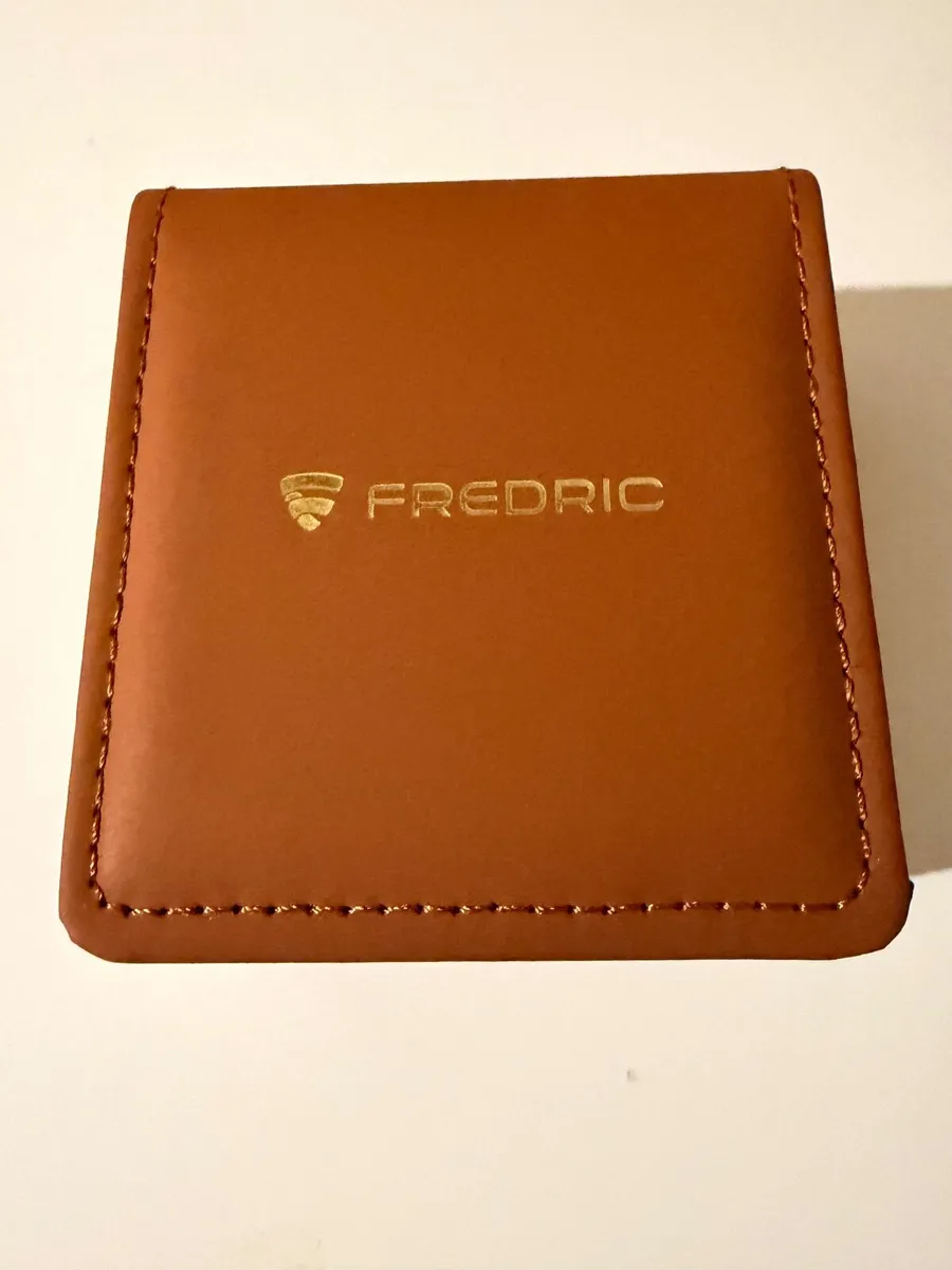 Wrist watch - female - Image 1