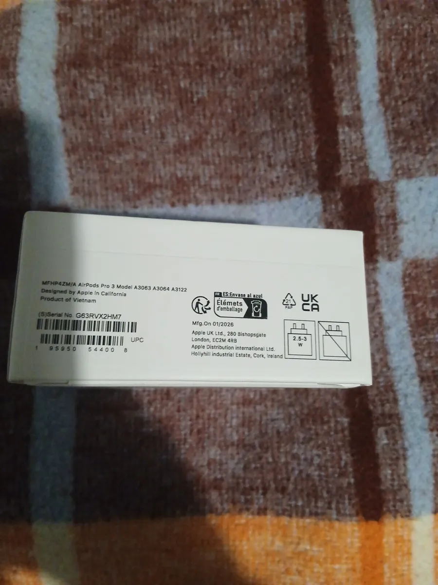 Apple airpods - Image 4