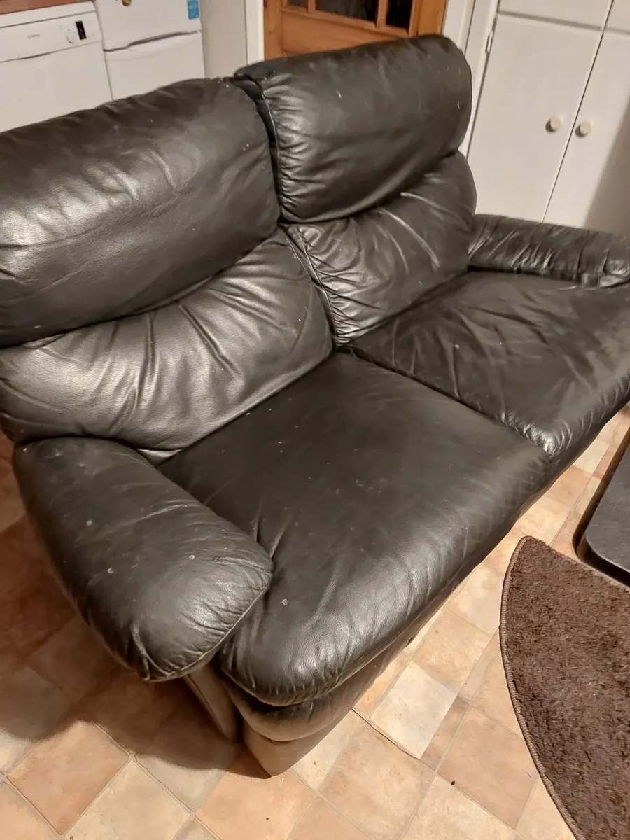 2 seater recliner couch - Image 1