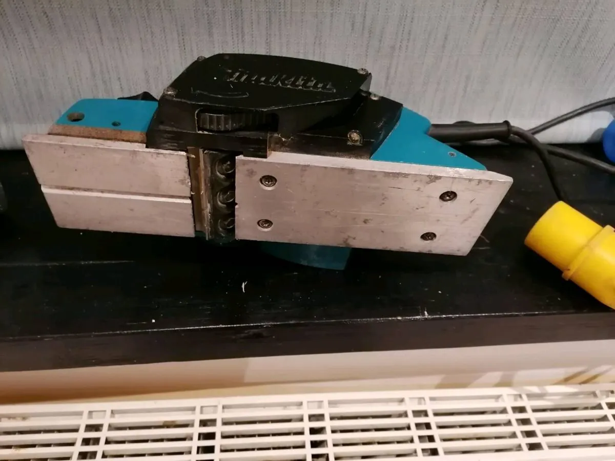 Makita Electric Plainer - Image 2