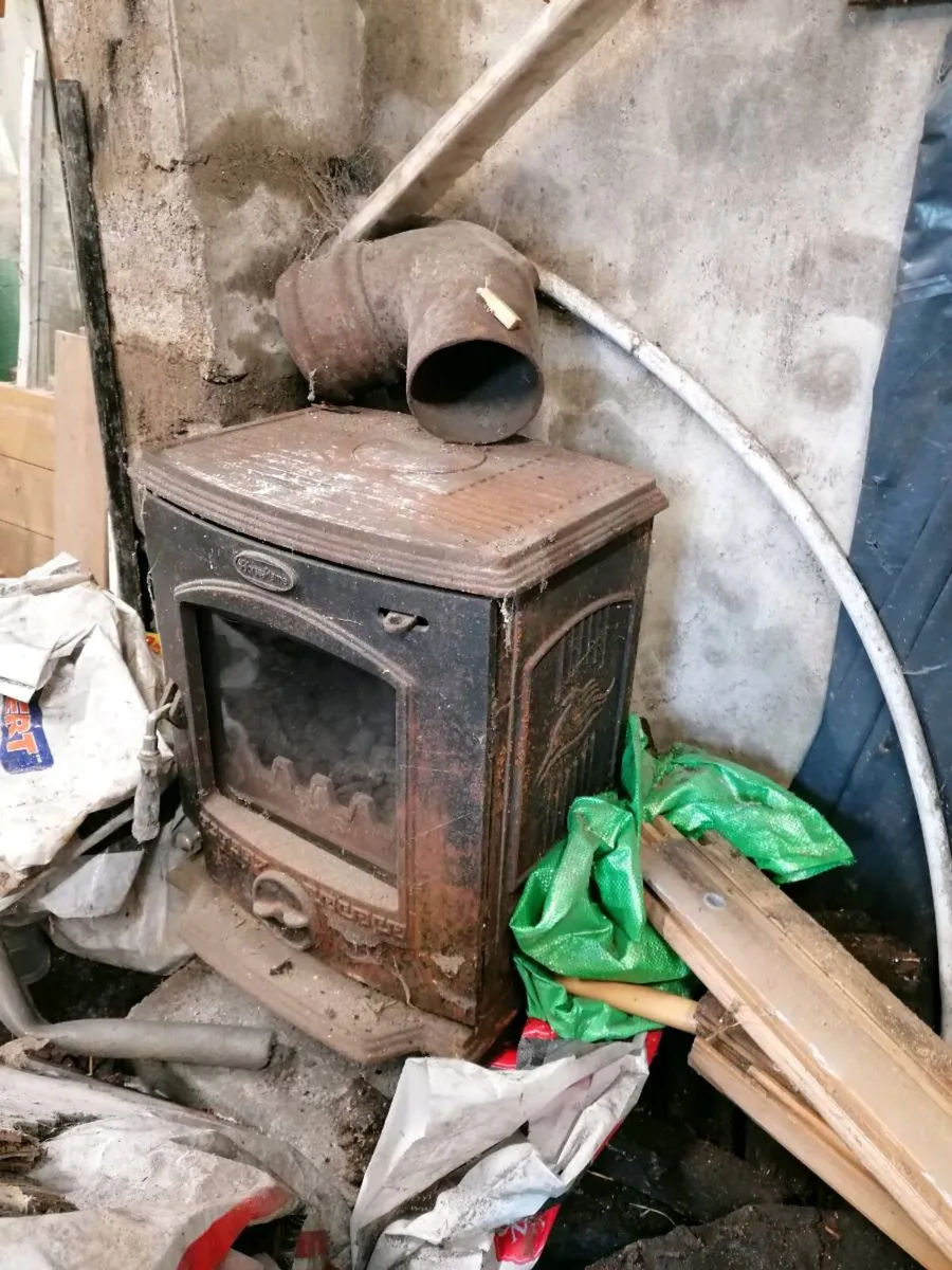 Stove with back boiler - Image 2
