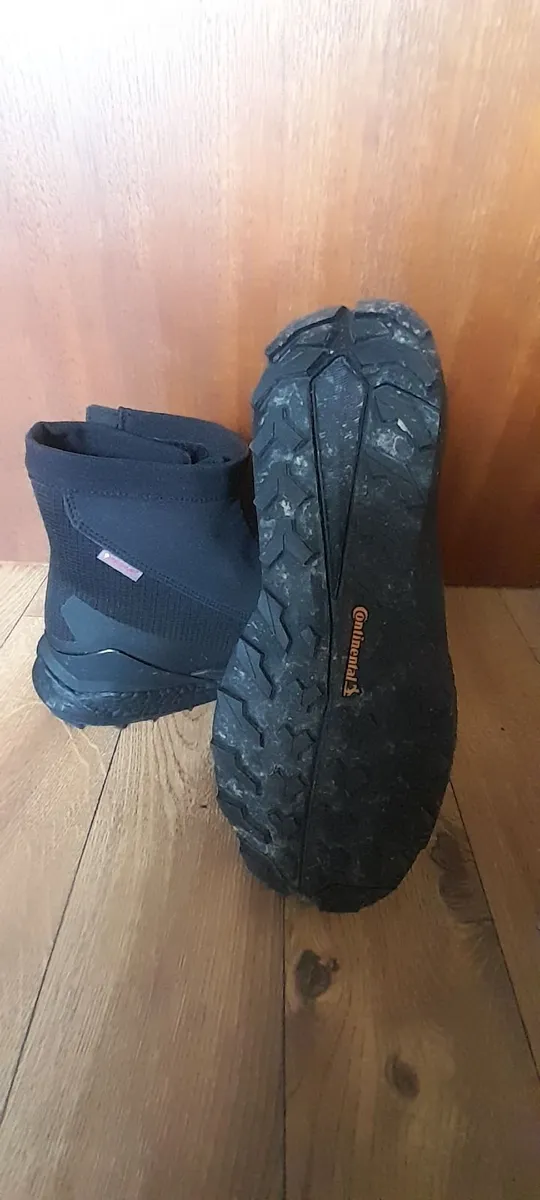 Adidas terrex cold rdy size 8,5 - Image 2