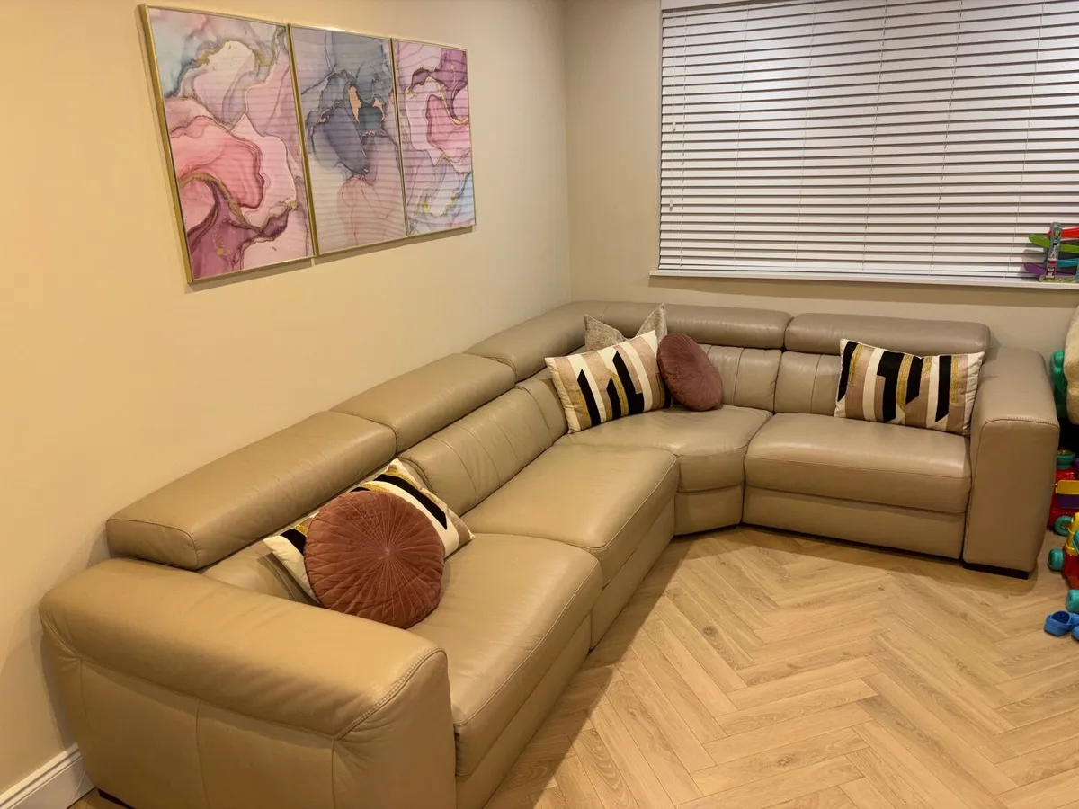 Natuzzi Leather Corner Sofa - Electric Recliner - Image 1