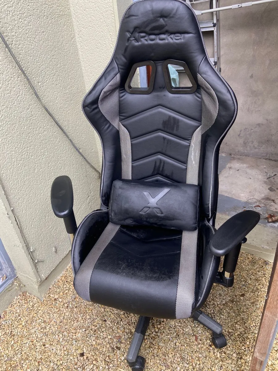 Gaming chair