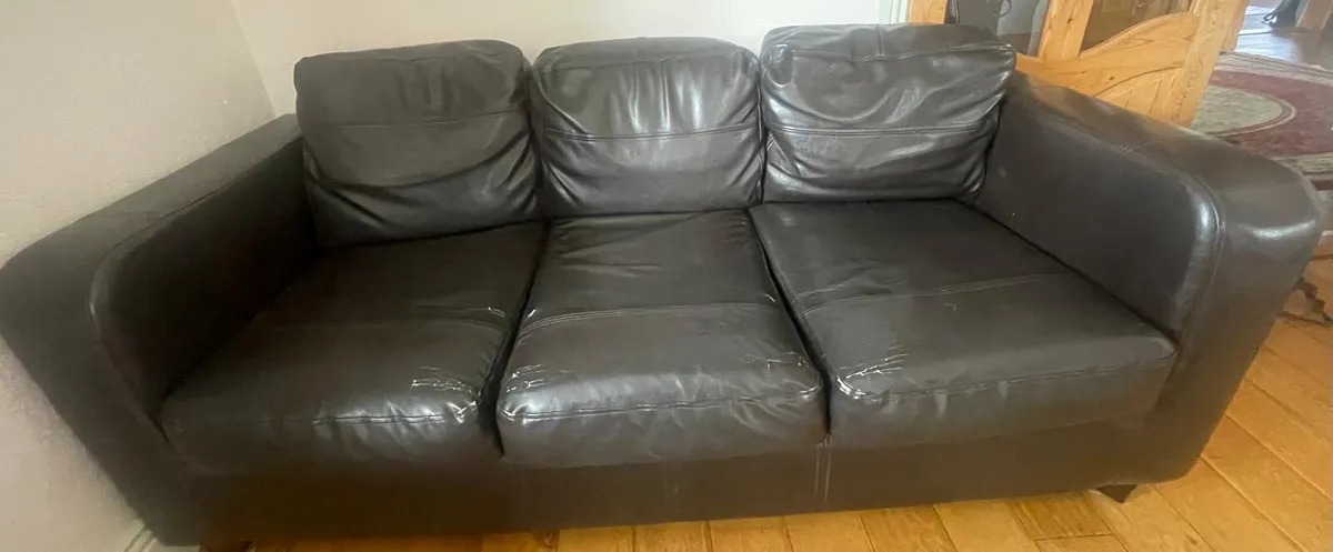 Brown leather couch - Image 1