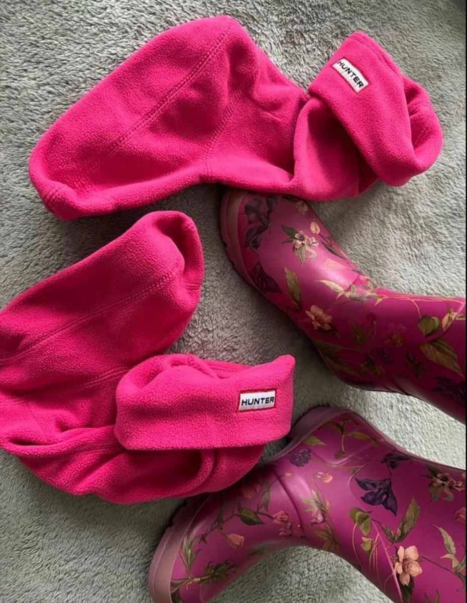 Hunter Women Boots & Socks - Image 1