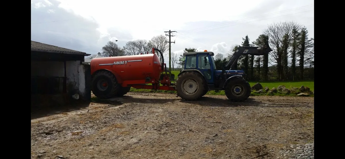 Abbey 2250 tank - Image 2