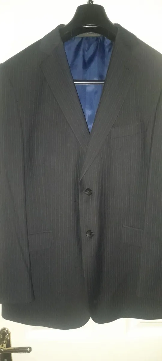 Suit size M - Image 1