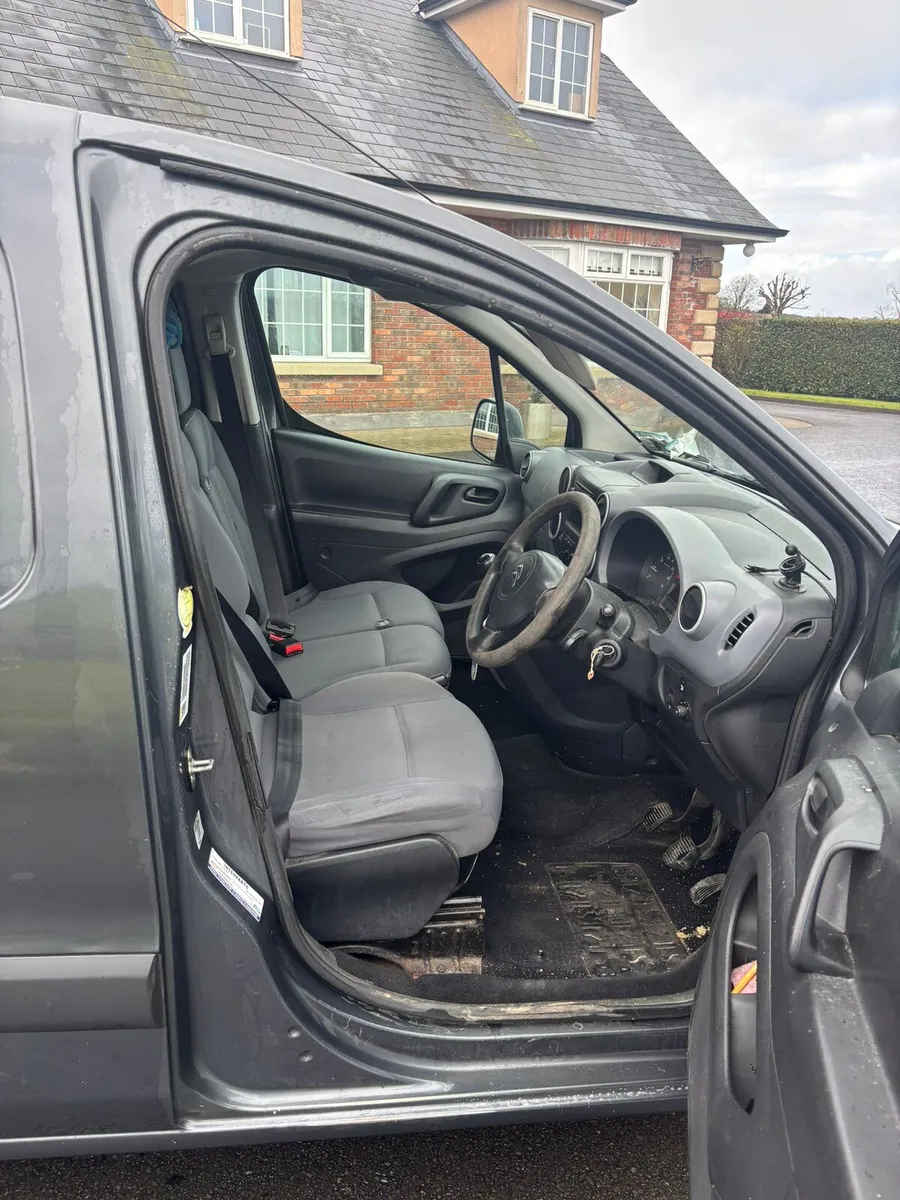 2014 Citroën Berlingo - Image 2