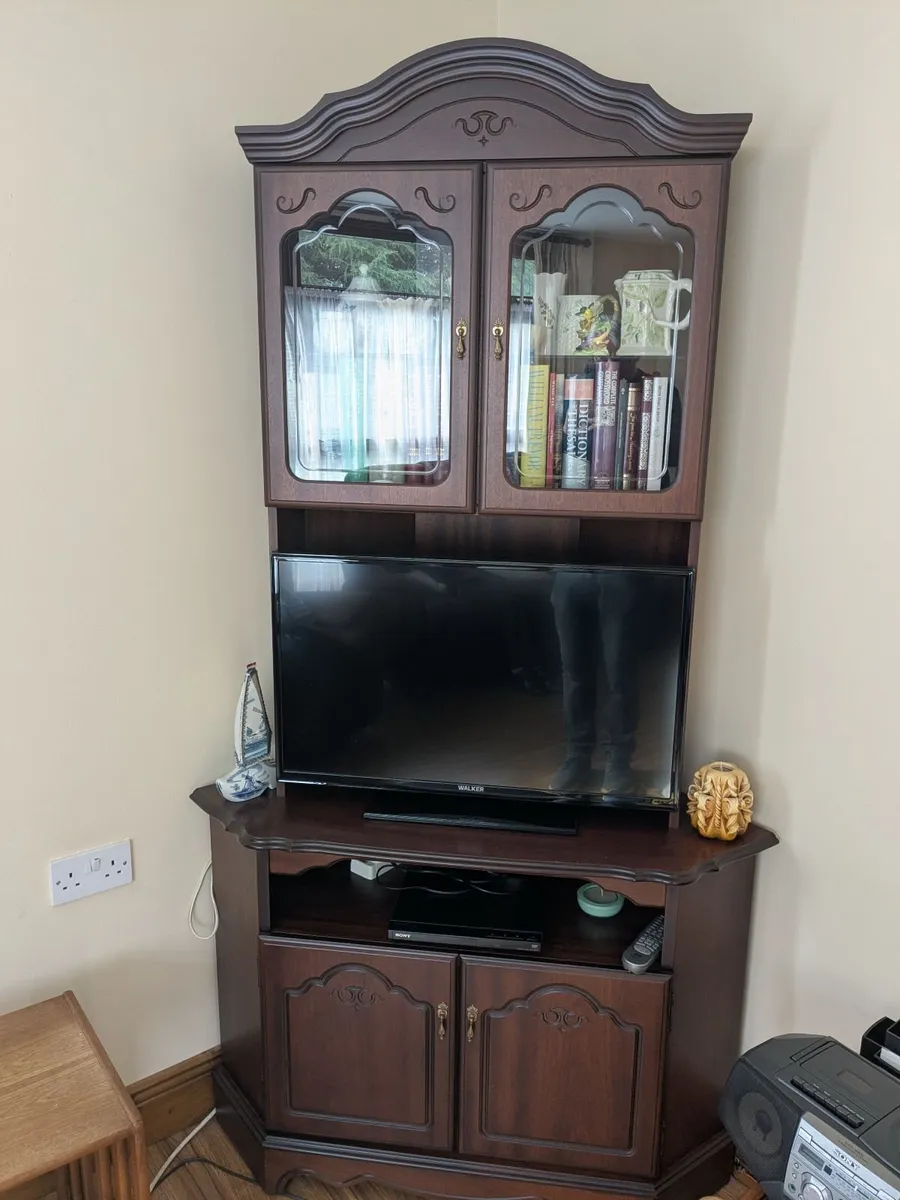tv table and bookcase - Image 2