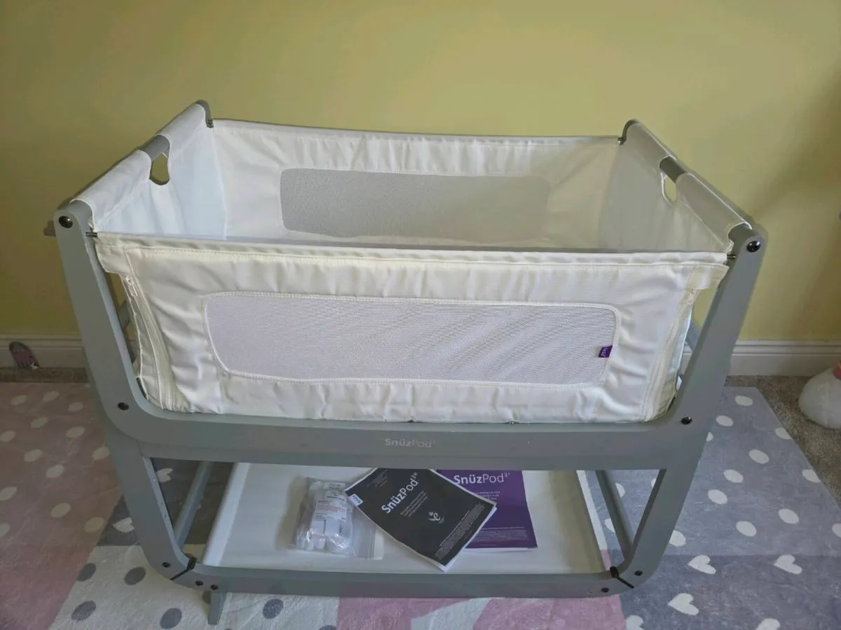 Snuzpod 3 Co-sleeper - Image 1