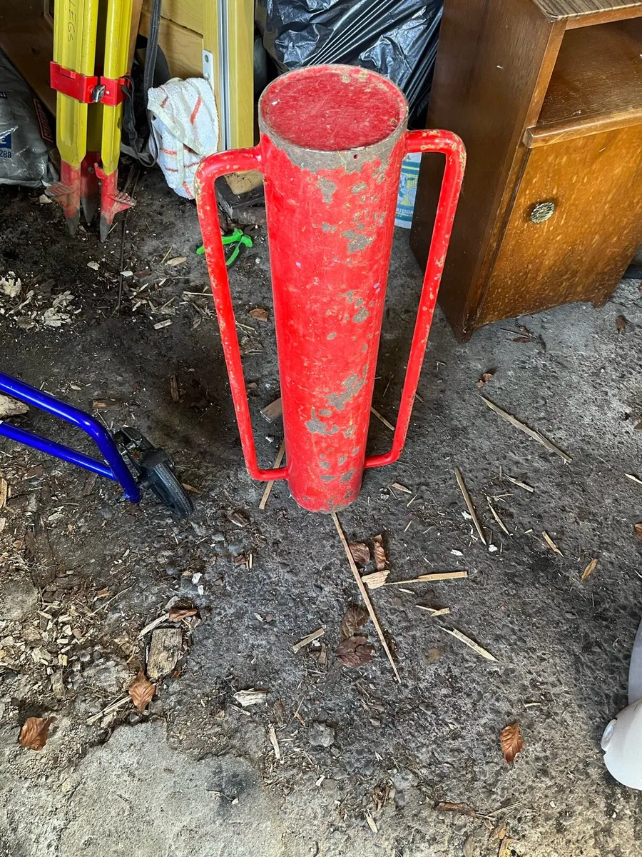 Fence posts - Image 2