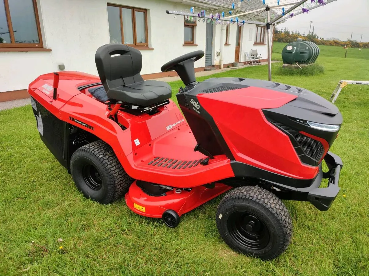 AL-KO SOLO T22 Lawnmower. - Image 2