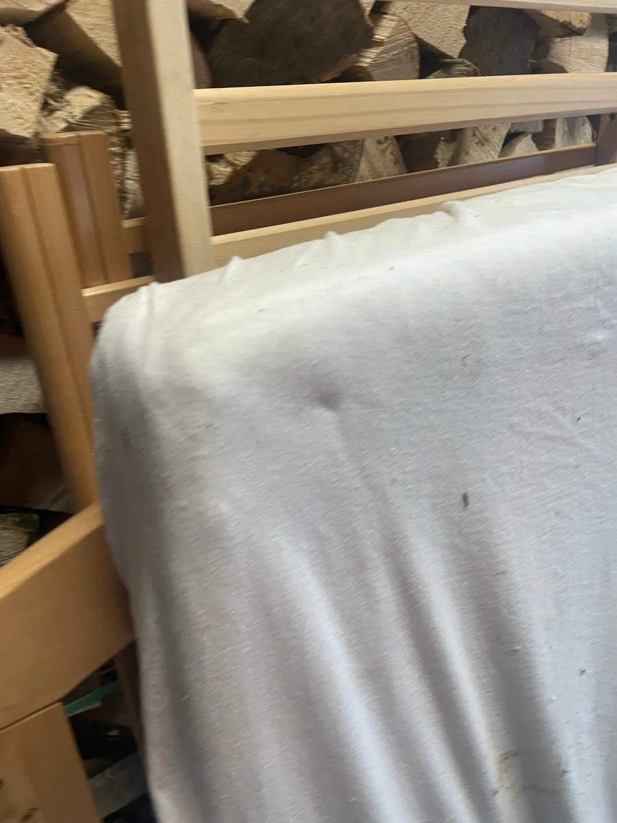 Cot with mattress - Image 2