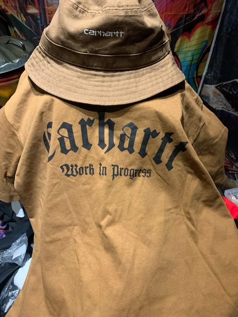 Carhartt t shirt lager and hat  new - Image 1