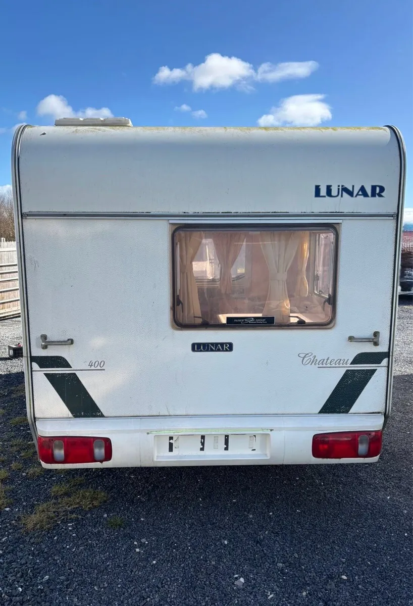 Lunar 4 Berth Lightweight +Awning Caravan - Image 3