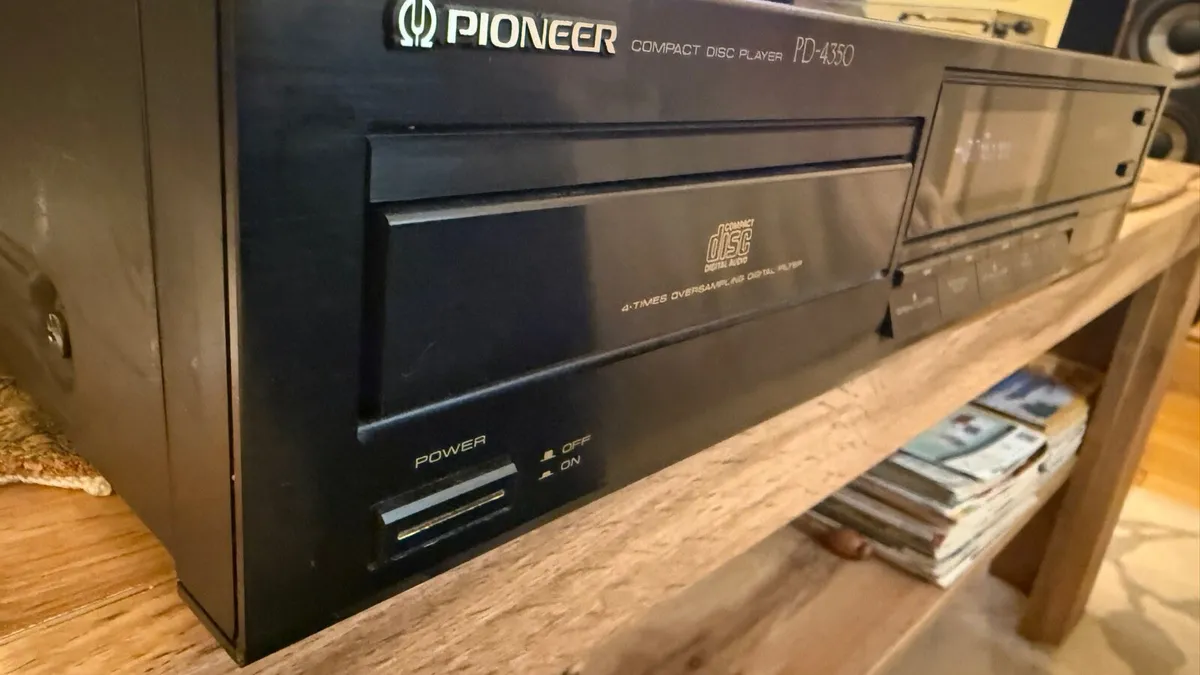 Pioneer CD player PD 4350 with remote - Image 4