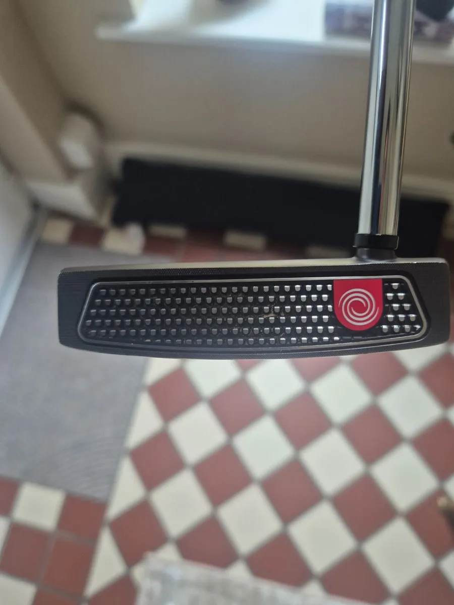 Odyssey O WORKS BLACK #3T Putter 33in Right-Handed - Image 2
