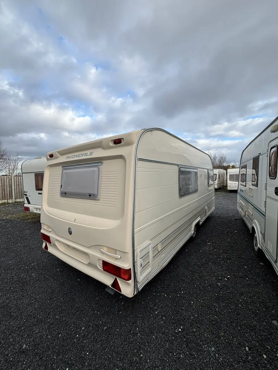 Avondale 4 berth starter caravan - Image 3