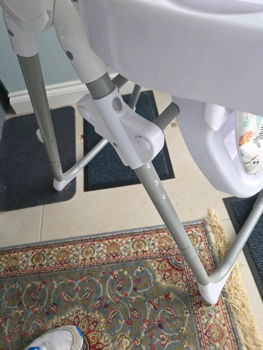 High chair - Image 3