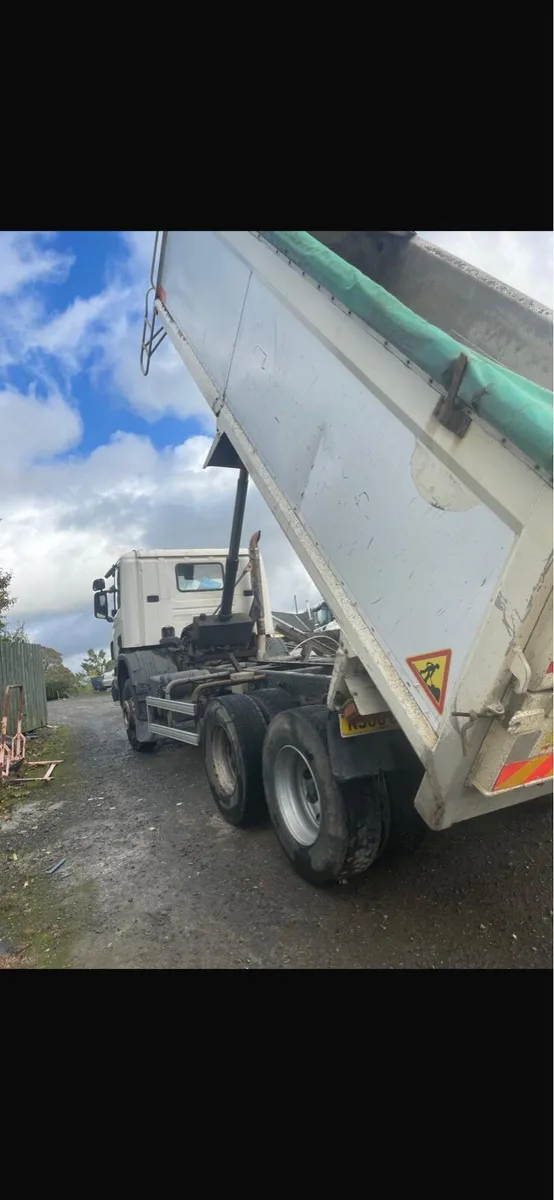 6x4 tipper - Image 2