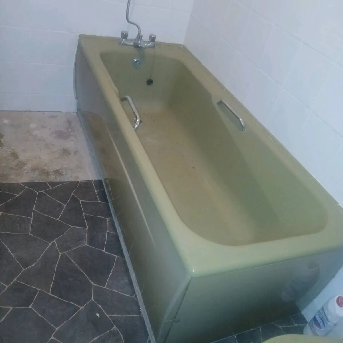 Bathroom suite - Image 3