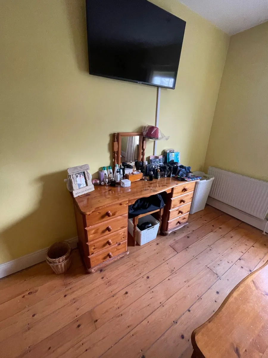 Bedroom furniture - price drop. - Image 2