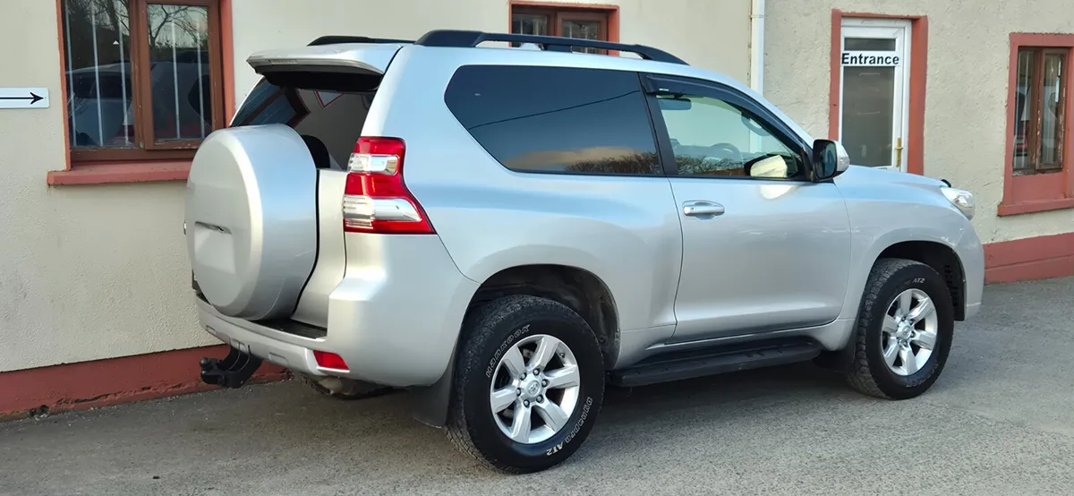 Toyota Land Cruiser 2015 Automatic Swb - Image 4