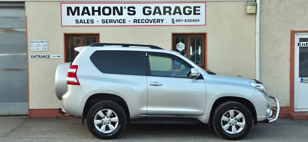 Toyota Land Cruiser 2015 Automatic Swb - Image 2