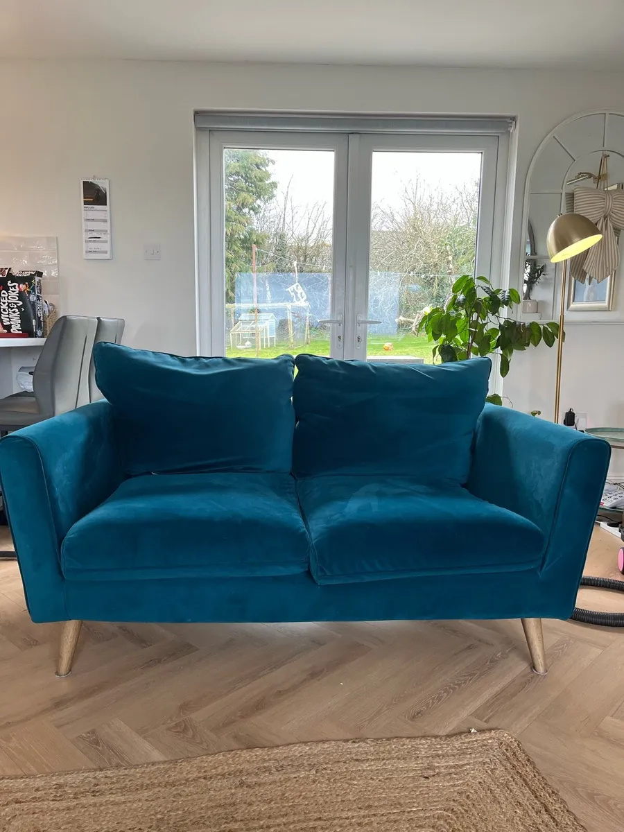 Ivy sofa 3 seater, 2 seater & footstool - Image 4