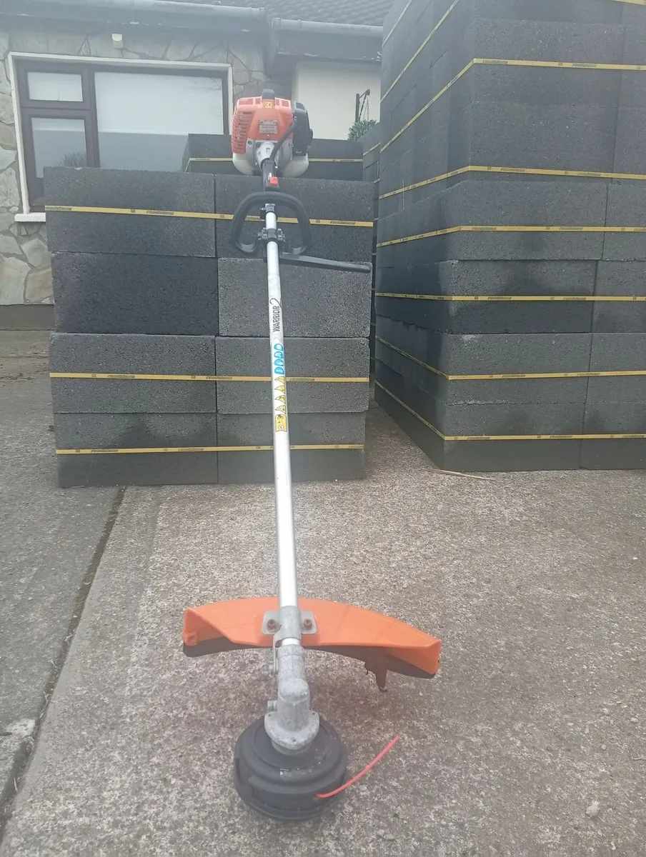 Petrol Strimmer - Image 3