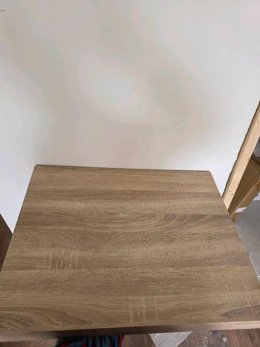 Wall Mounted 600mm Floating Shelf - Oak - Image 4