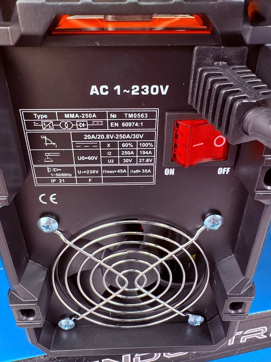 New DC Inverter MMA-250A Welder 220v 3 pin plug uk - Image 4